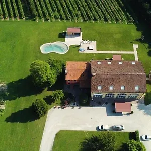  Alloggio per agriturismo Ae Cavane Italia